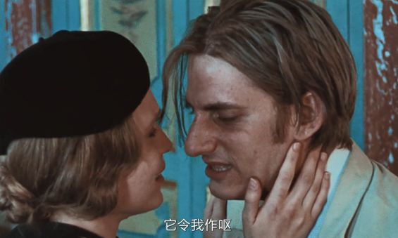 打败《小丑》拿下影帝,他凭什么 打败《小丑》拿下影帝,他凭什么