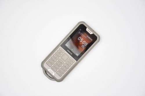 铁血真汉子！诺基亚真三防手机Nokia 800真机评测