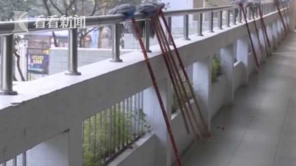 小学生弄坏投影仪 屁股被班主任打肿