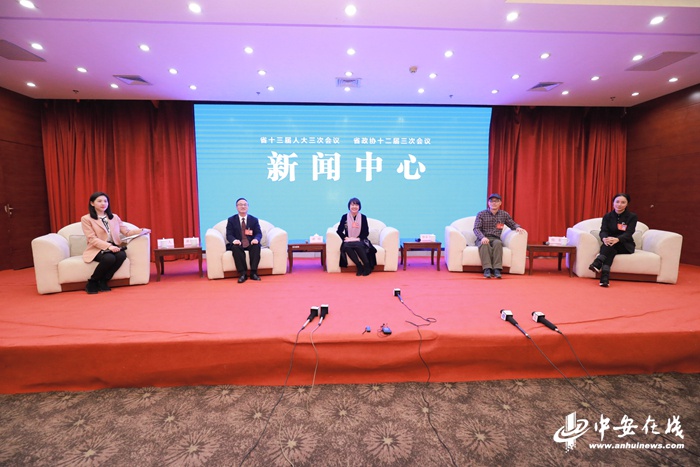 代表委员面对面集中采访活动现场
