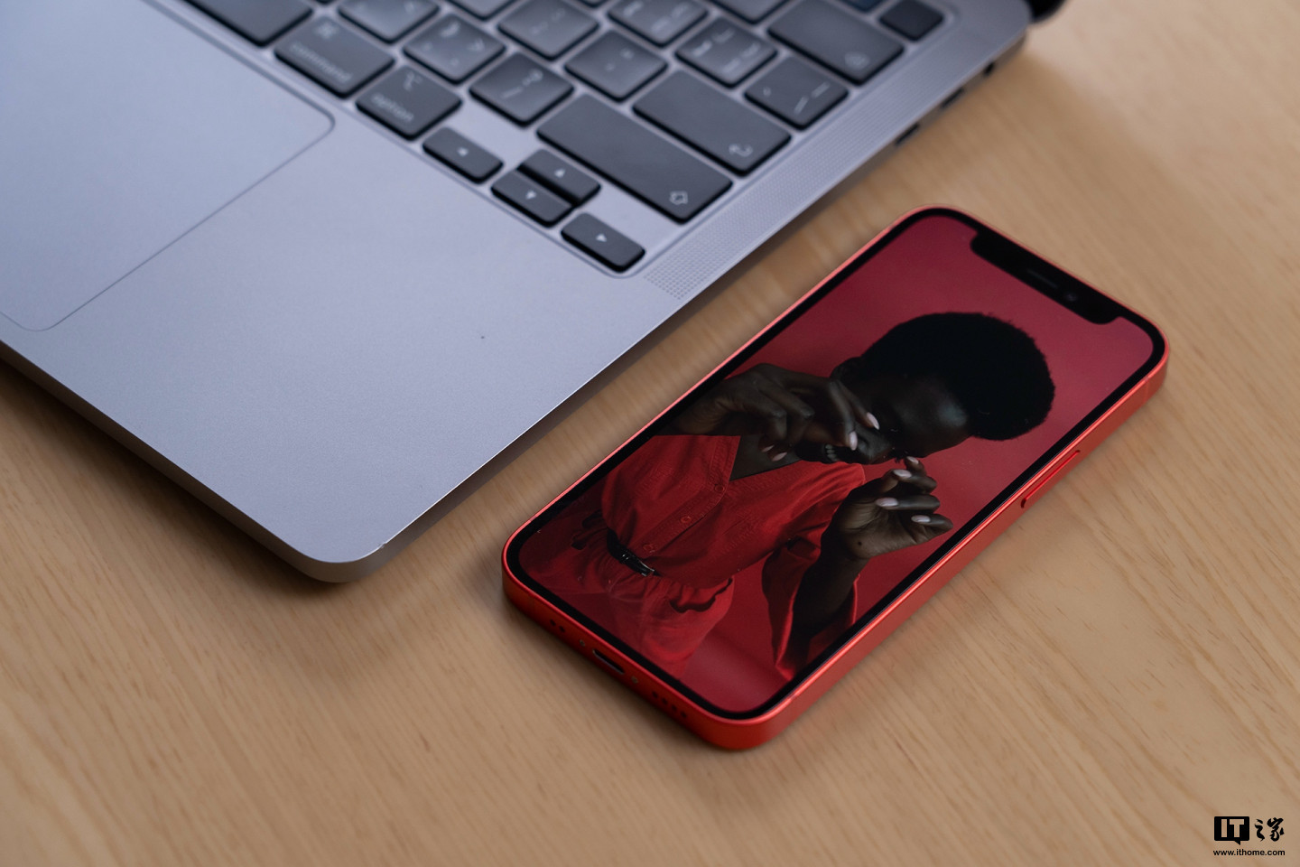 苹果12pro max和12pro拍视频 440d-kcpxnwv7292262.jpg