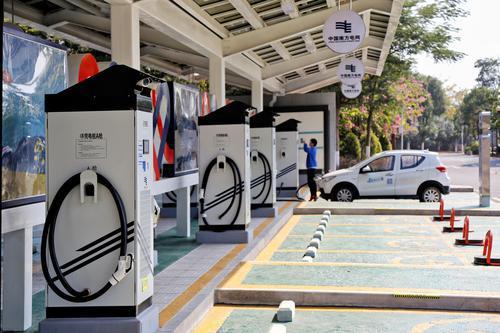 东莞厚街首个光储充一体化智能充电站投入使用