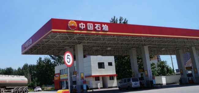 中石化董事长戴厚良接棒中石油 王宜林到龄退休