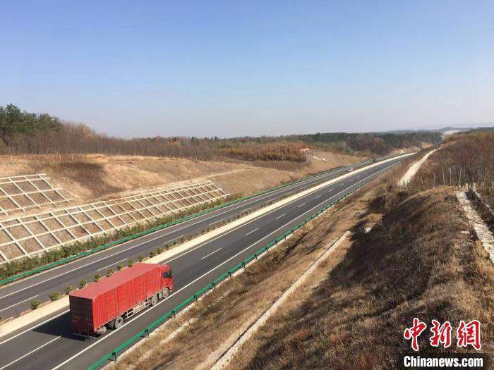 高速费涨价、收费不显金额，春运打车贵？交通