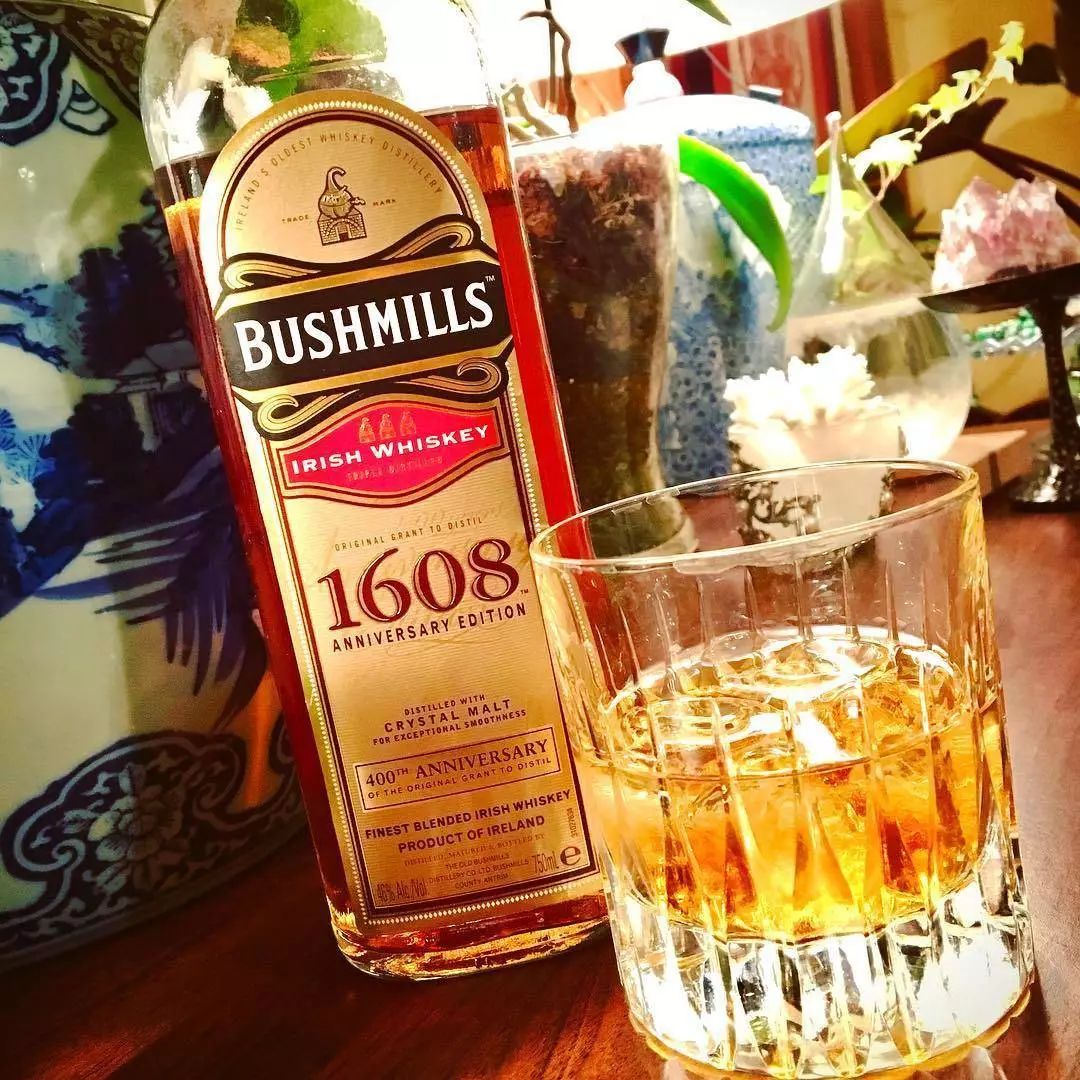 Bushmills酒厂曾推出过400周年纪念款威士忌——Bushmills 1608