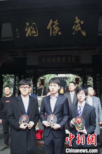 中日韩新春围棋争霸赛首日:朴廷桓战胜柯洁率先晋级