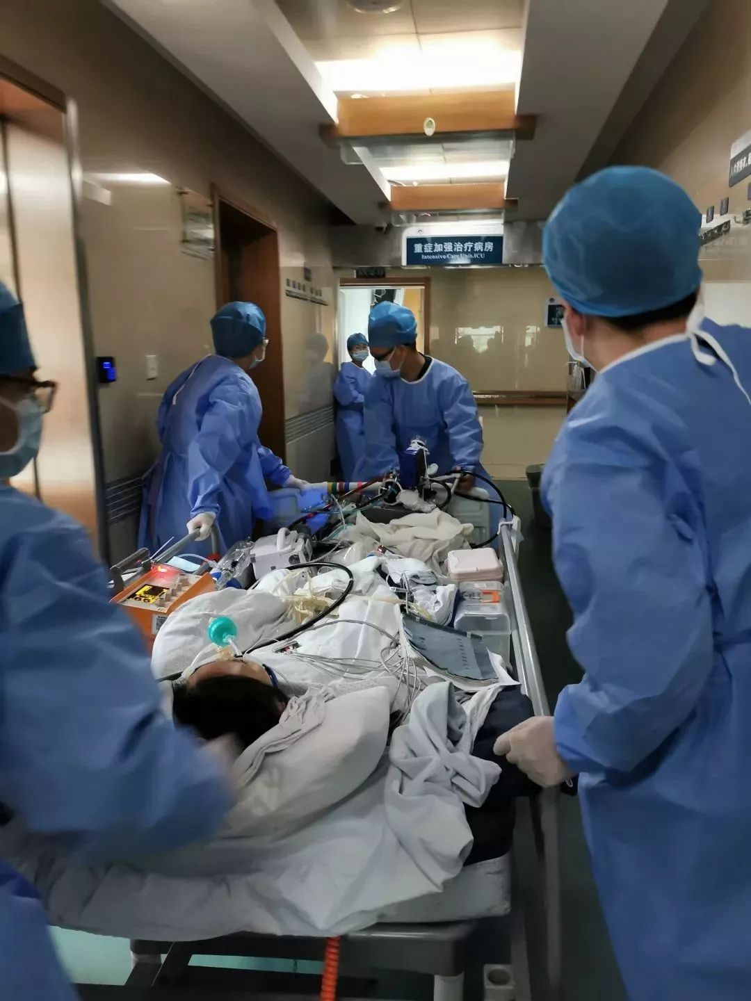 20岁女孩淋了点小雨,结果差点就没命了……这种病好发于20-40岁青壮年!