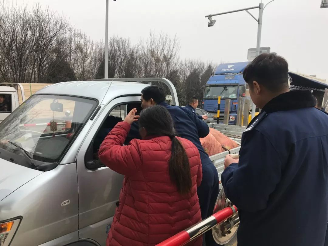 暖心!外地火车司机高速路上突发疾病,幸亏遇见他们