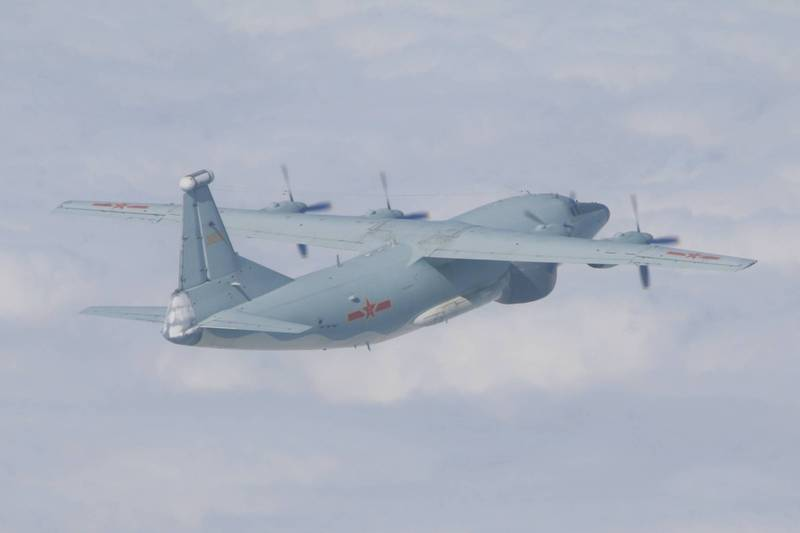 台媒:解放军军机进入台湾邻近空域 美军机同日