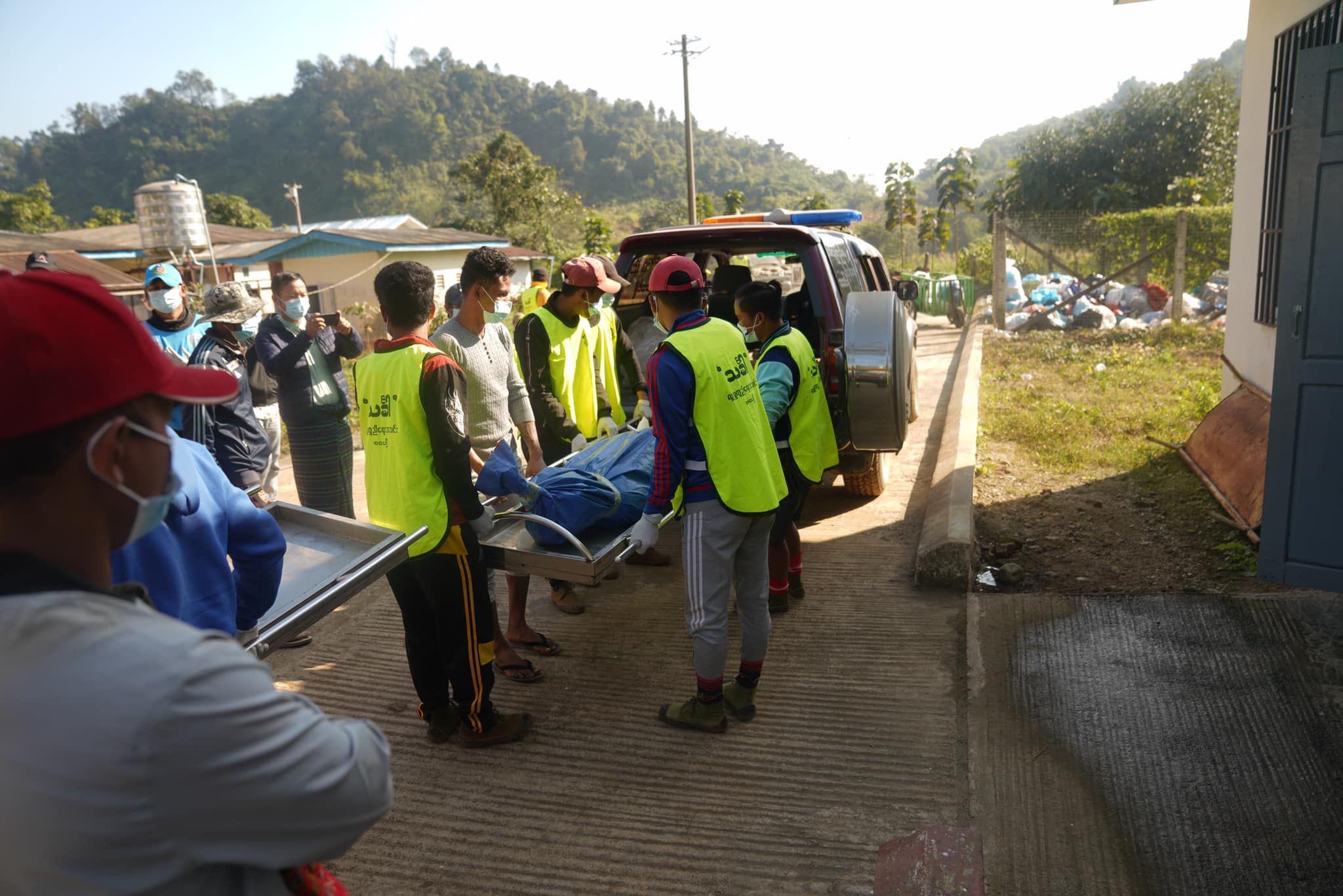 【蜗牛棋牌】缅甸帕敢翡翠矿区发生塌方 已致三人死亡两人受伤