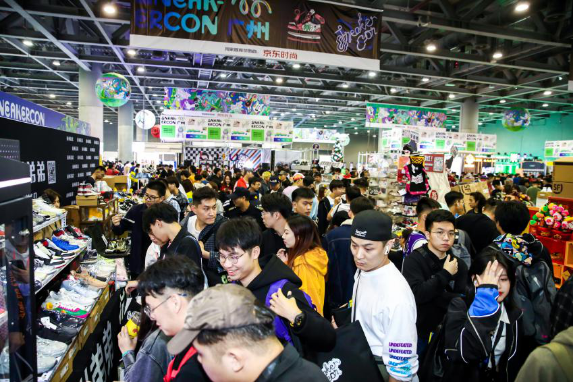 　(2019年于广州保利世贸博览馆举办的 Sneaker Con 广州站)