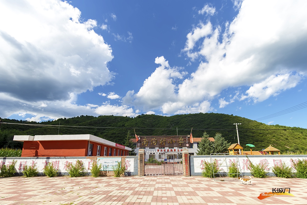 隆化人口_隆化中学碉堡图片(3)