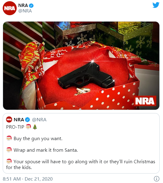 △美国全国步枪协会(NRA)在社交平台上发布消息,鼓励民众购买枪支当做节日礼物。