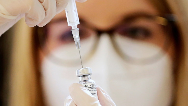 德国疗养院有8人接受了正常剂量辉瑞疫苗5倍的治疗，有4人身体不适并入院|