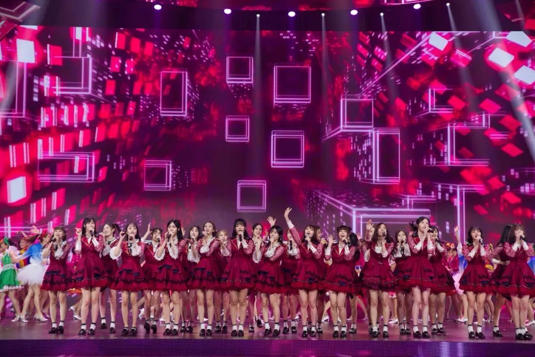Twins合体与GNZ48同台亮相广东卫视春晚,两代"女团"精彩歌舞贺新年!