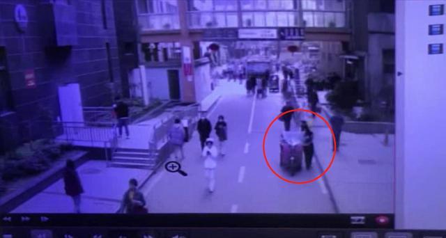 三轮车没锁就离开 女子急得报警 监控还原真相