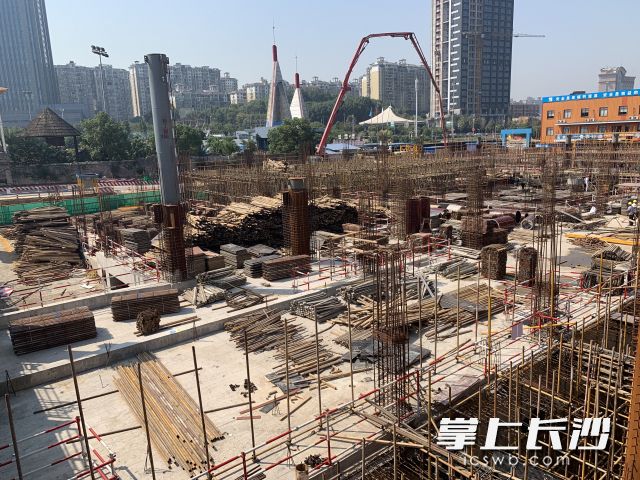 湖南广电新地标“芒果盒子”主体封顶了