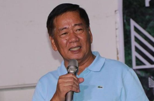 菲律宾一市长市政厅内被爆头 和其弟弟3年前死法