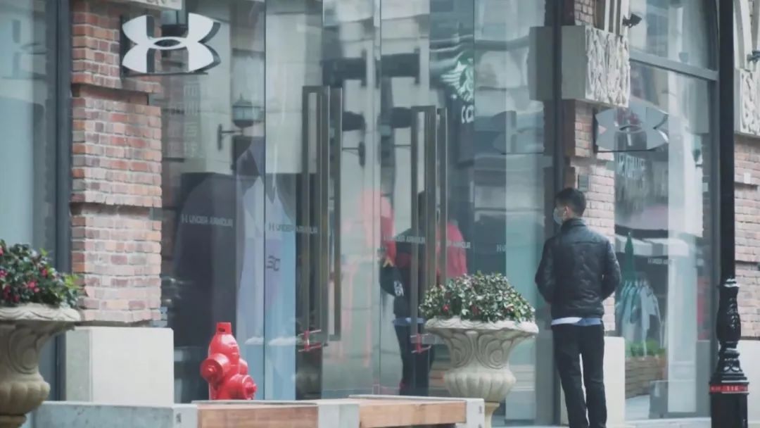 看哭了!武汉小伙儿实拍“空城”的24小时,有几亿人关心着这里……