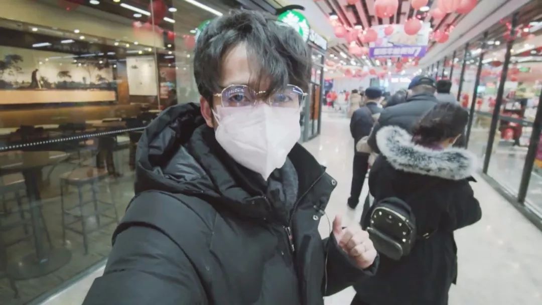 看哭了!武汉小伙儿实拍“空城”的24小时,有几亿人关心着这里……