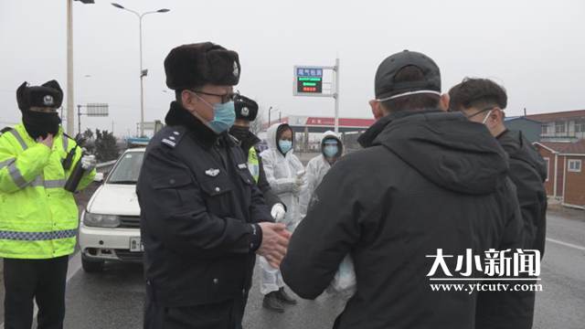 点赞!莱州市民自购一万只口罩免费发放村民