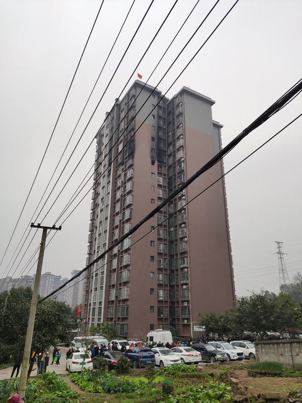 重庆大火:一家六口绝望呼救的3000秒