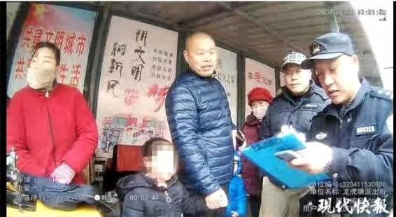 常州爷爷送孙女到幼儿园后扭头就走:今天放假