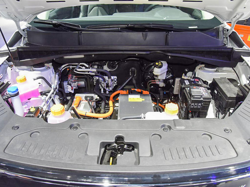 搭载比亚迪的三元锂电池 续航 605 km 长安E-Rock或于3月上市