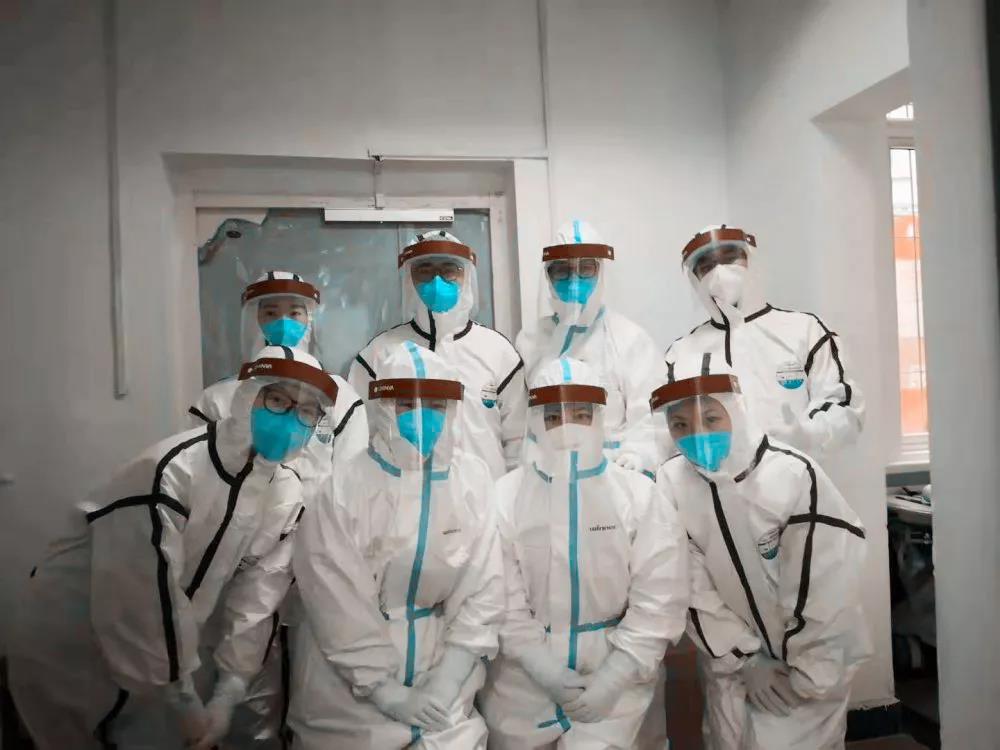 武漢協和醫院感染科一樓重癥隔離病房護理團隊成員。 醫院供圖