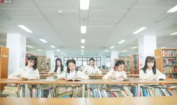 C位寝室,4个美女学霸齐保研:孩子,一定要结交比你更优秀的人