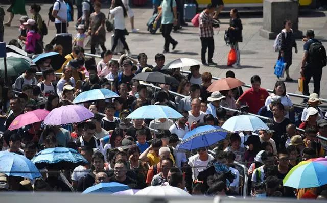令法国人吃惊的10个中国习惯:餐馆夏天提供热水