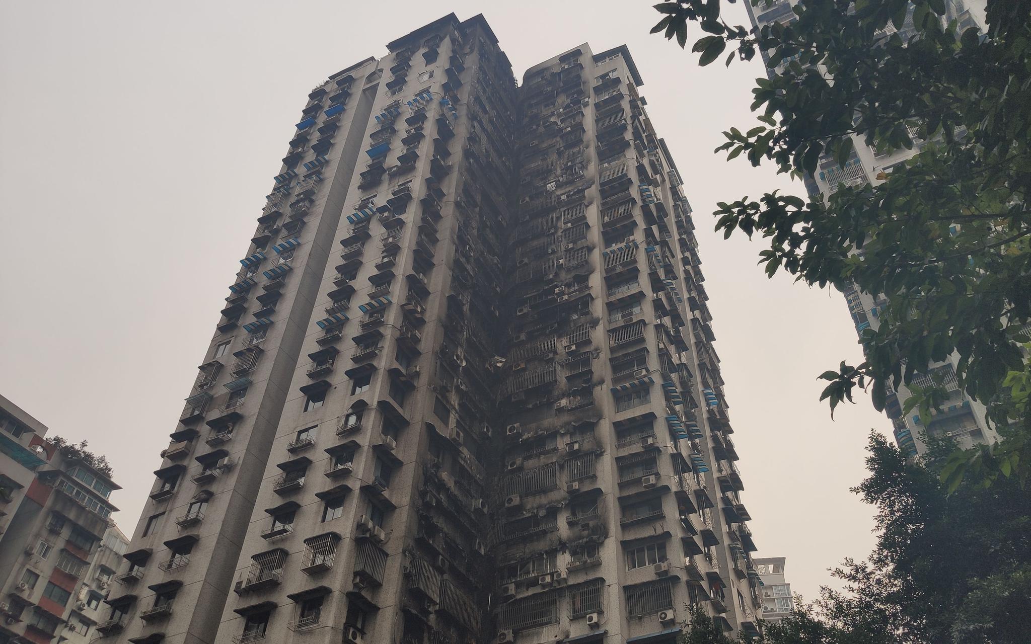  着火之后的房屋。新京报记者 朱必胜 摄