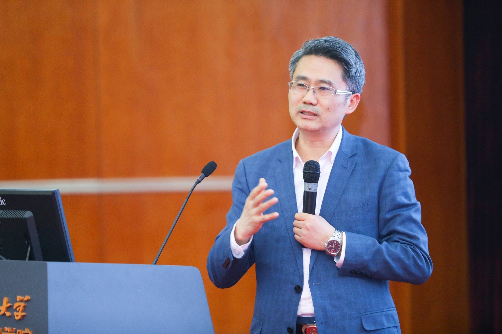 周俊老总_洛阳钼业周俊