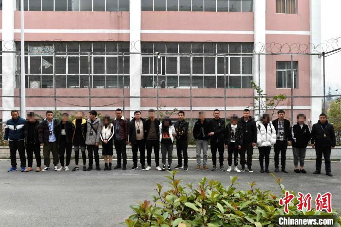 警方打掉网络涉黄犯罪团伙 抓获涉黄人员100余人