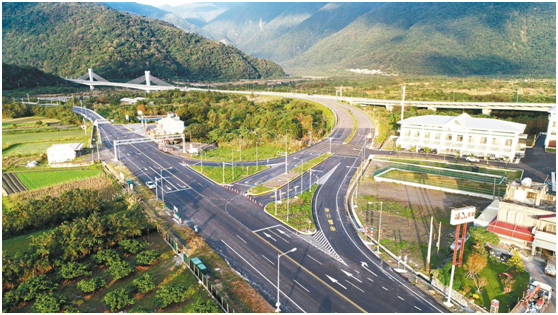 这政绩也敢晒：历经3228天 台湾38.8公里公路通车