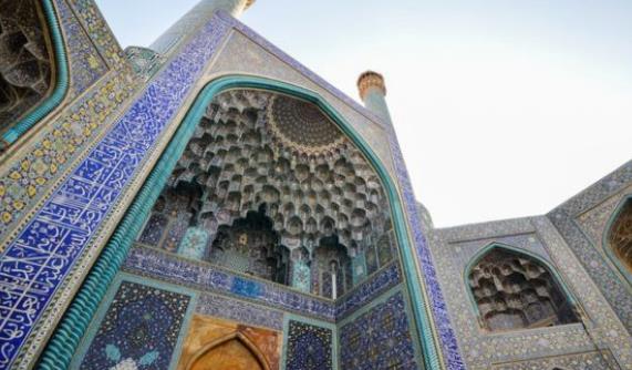 特朗普威胁要打击伊朗文化遗址 美防长：不会这