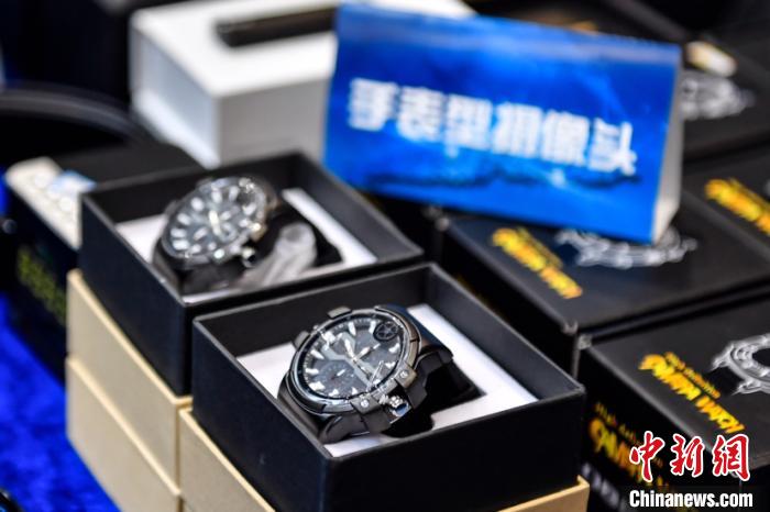 广东破针孔摄像头黑产案 缴获成品、配件上百万