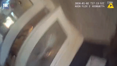 不满家中被水淹 美93岁老头进门两枪打伤物业经