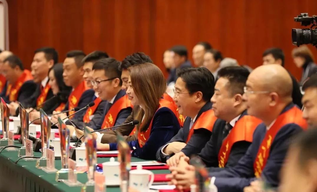 刘冠麟③云南分尚网络科技有限公司总经理张宇④楚雄市云宇鲜食品有限