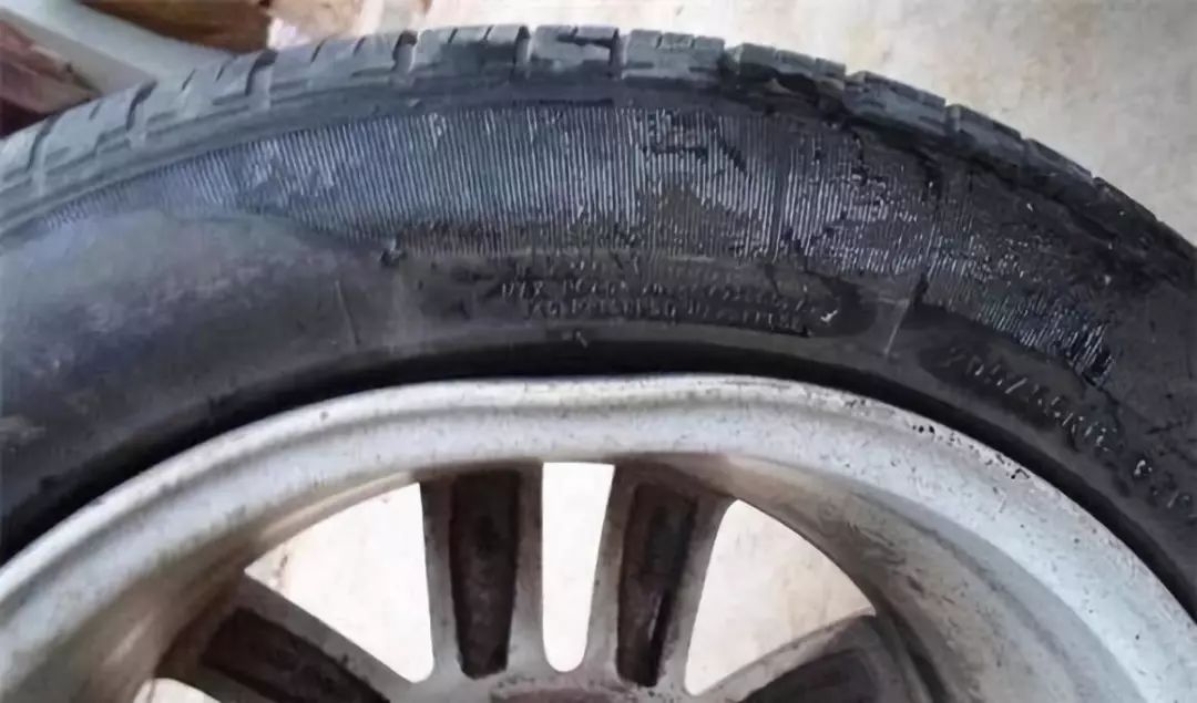 这“三点”胎压雷区你还在踩?不想爆胎赶紧学起来!