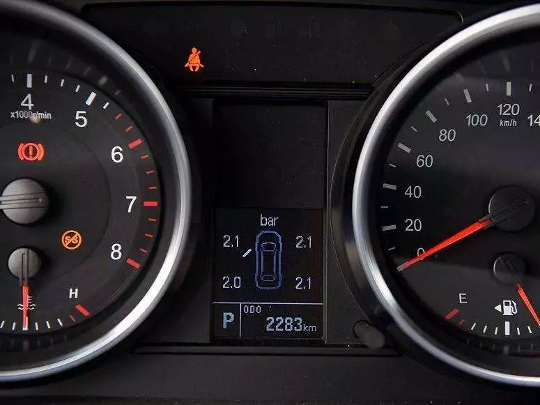 这“三点”胎压雷区你还在踩?不想爆胎赶紧学起来!