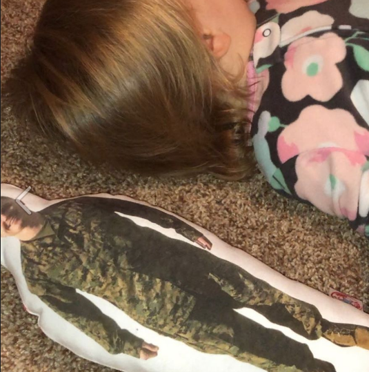  女孩丢失的玩偶。（图源：脸书）