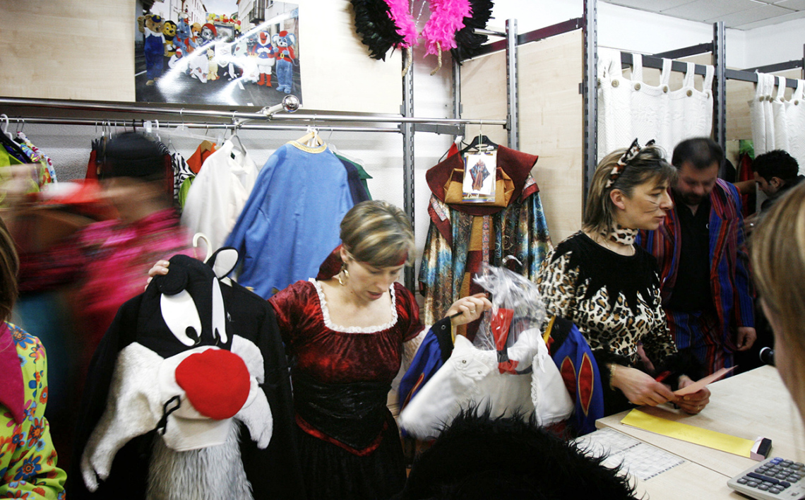 小说h人口增加游戏_人口普查图片(3)