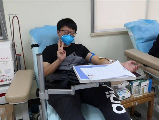 川大华西医院肠胃外科医生黄理宾献血