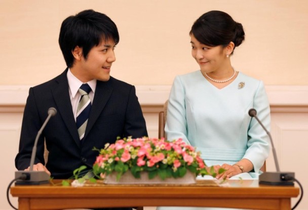 真子公主和小室圭2017年宣布訂婚(NHK)