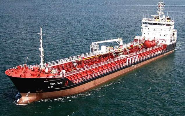 中国修建"万吨"货轮,比辽宁号还长100米,可承受22吨重量