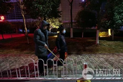 中央指导组震怒约谈幕后：一车武汉病人经历了什么