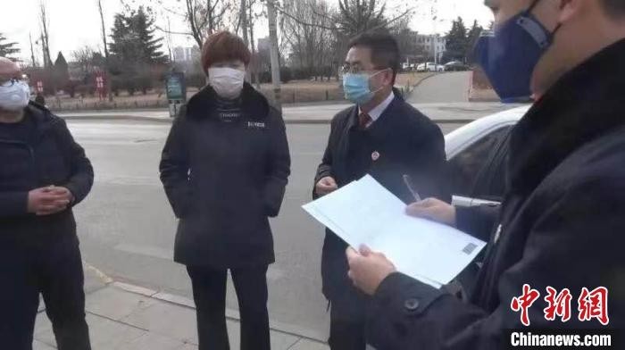 在新冠肺炎疫情阻击战中,阳泉市检察院积极办理公益诉讼案件,切实保护社会公共利益。 山西省人民检察院供图 摄