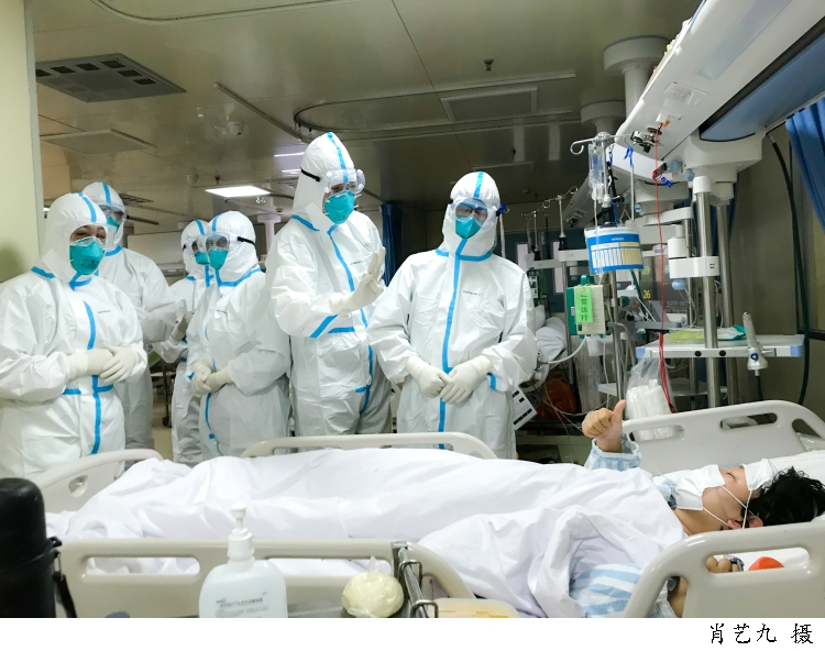 人社部：及时表彰奖励在疫情防控一线的先进集体和个人