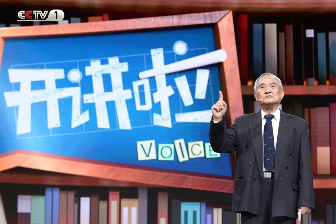 行走江湖,等待下一只白鱀豚出水一跃!今天22:30档,刘仁俊为你讲述白鱀豚情缘!